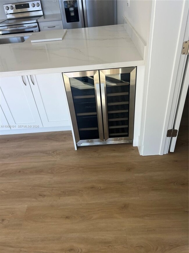 Building Photo - 6484 Miami Lakes Dr