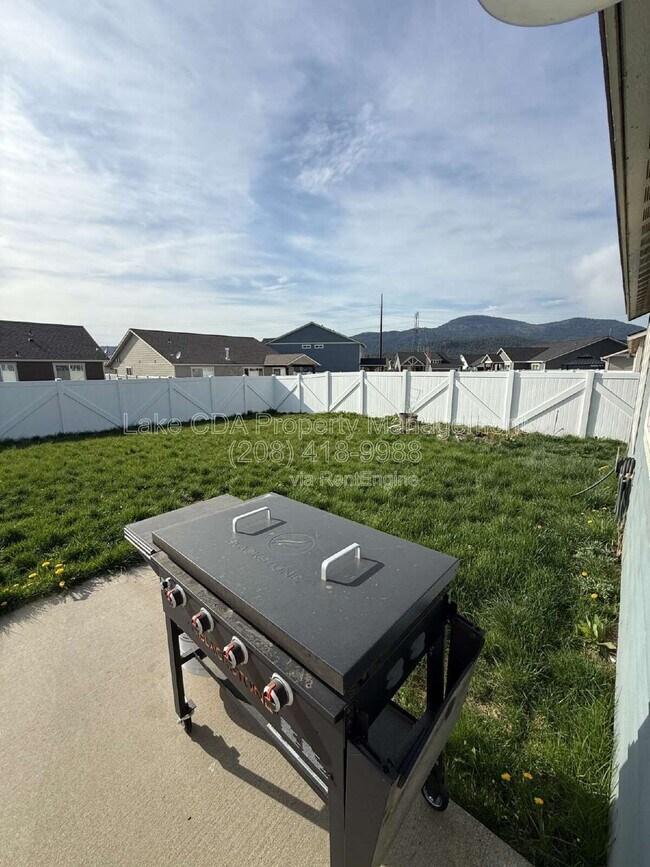 Building Photo - 12905 N Bushel St