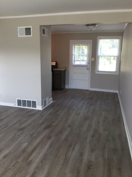 Interior Photo - Lone Oak Villas