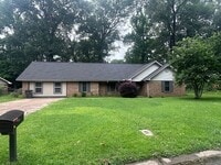 Building Photo - 206 Indian Trail