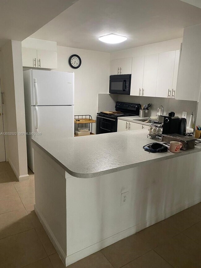 Building Photo - 13155 Ixora Ct