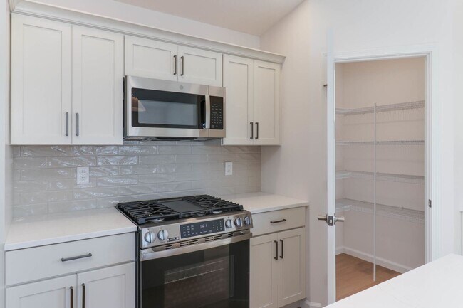 Building Photo - 2503 Treeline Drive