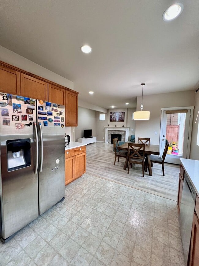 Building Photo - Beautiful 4BR | 2.5BA Home on Cul-de-Sac i...