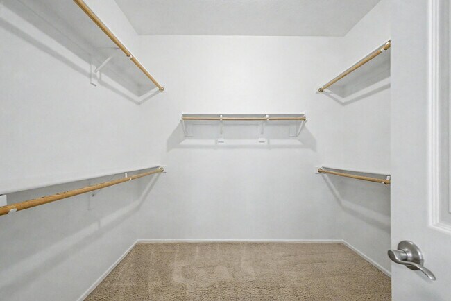 Building Photo - 6630 W Harwell Rd E