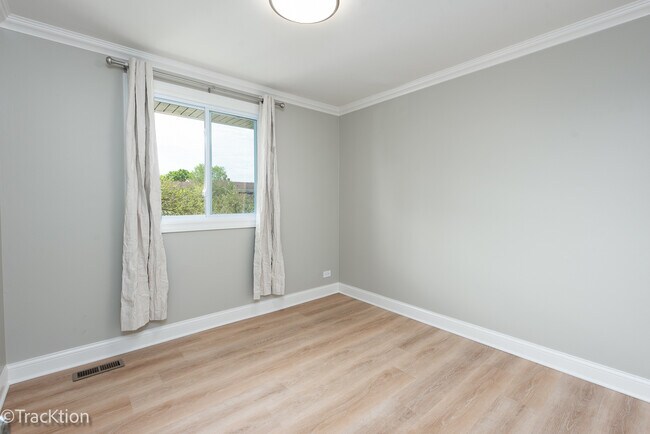 Building Photo - 1185 Leicester Ct
