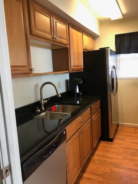 Building Photo - 9757 Hagel Cir