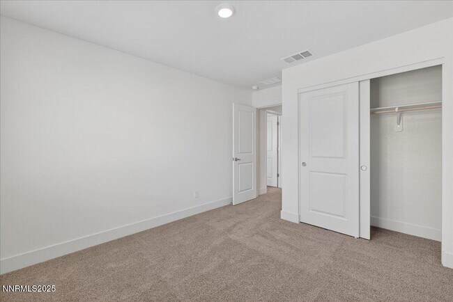 Building Photo - 1629 Icelandic Wy