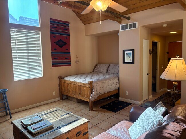 Building Photo - 46855 Mountain Cove Dr