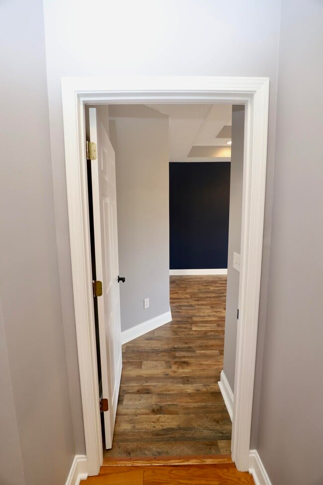 Building Photo - 1855 Beachforest Way