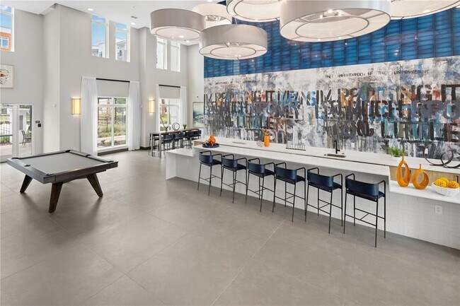 Building Photo - 5256 International Dr