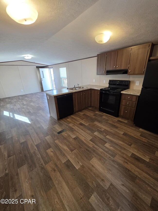 Building Photo - 2723 E 19th St