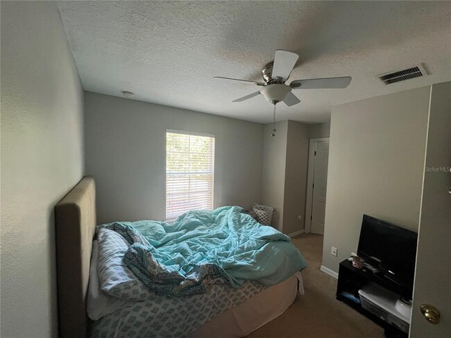 Building Photo - 13213 Silver Strand Falls Dr
