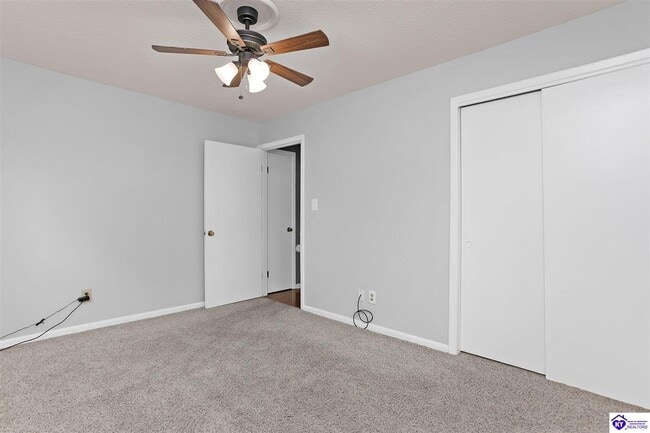 Building Photo - 705 Bon Aire Dr