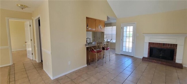 Building Photo - 8202 Woodstone Dr