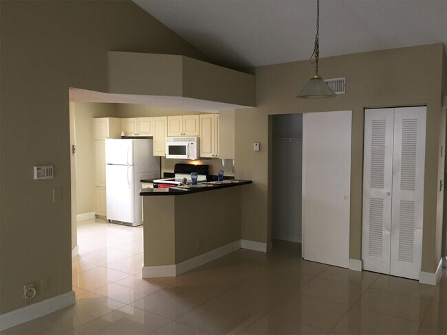 Building Photo - 9001 Wiles Rd