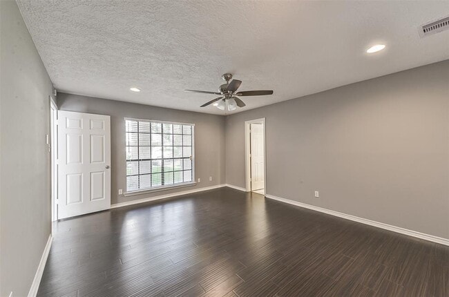Building Photo - 4310 Brightwood Dr
