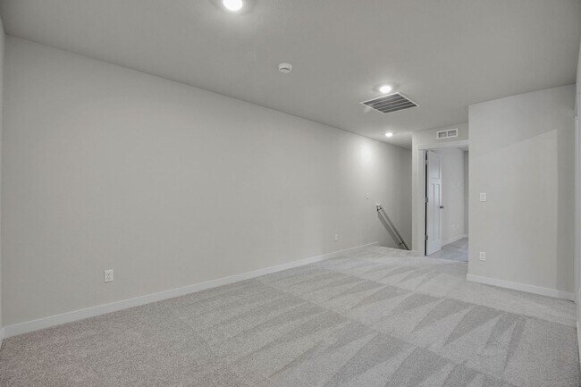 Building Photo - 16652 SW Darling Ln