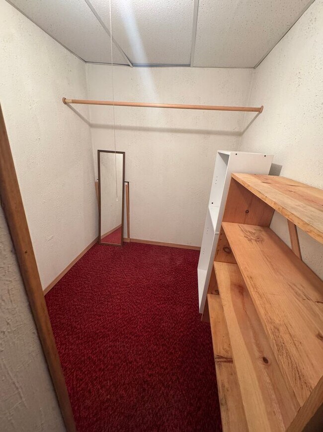 Building Photo - 212 N Highland Ave