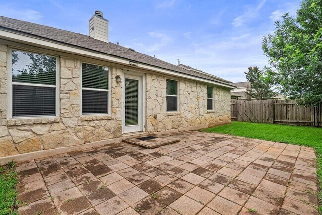 Building Photo - 9424 Castle Pines Dr
