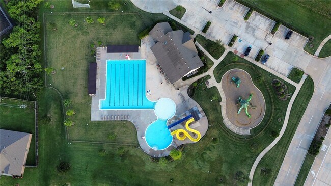 Building Photo - 1515 Wells Manor Ln