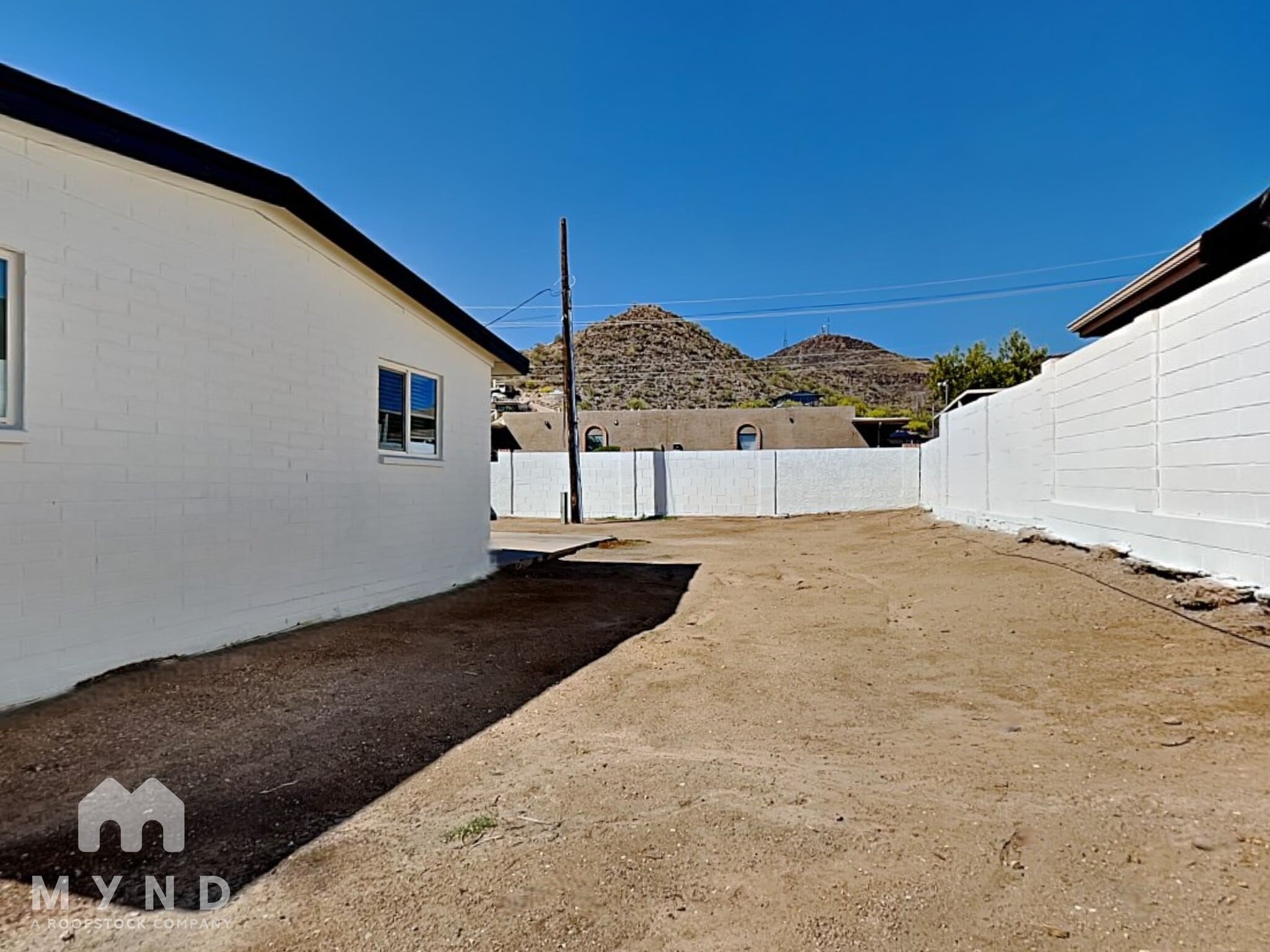 Building Photo - 10435 N 11th Ave