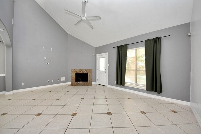 Building Photo - 18315 Brenwood Menor Dr