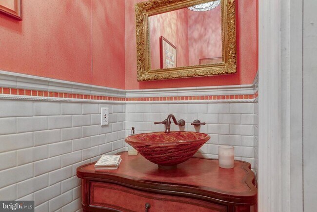 Building Photo - 1007 N Calvert St