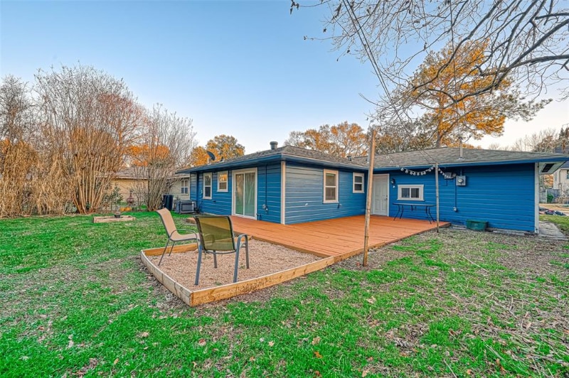 Building Photo - 5410 De Milo Dr