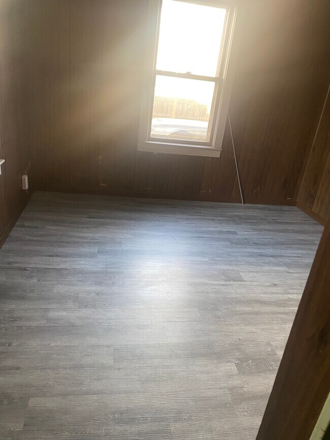 Primary Photo - 23 Franklin St