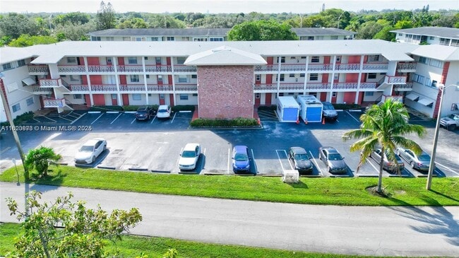 Building Photo - 4730 NW 10th Ct