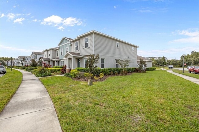 Building Photo - 15384 Caravan Ave