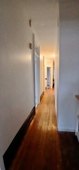 Hall from bedroom 1 to kitchen - 1720 Memorial Ave