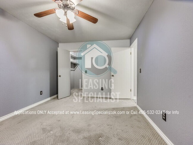 Building Photo - Warr Acres 3 Bed 2 Bath Home with a Pool!!