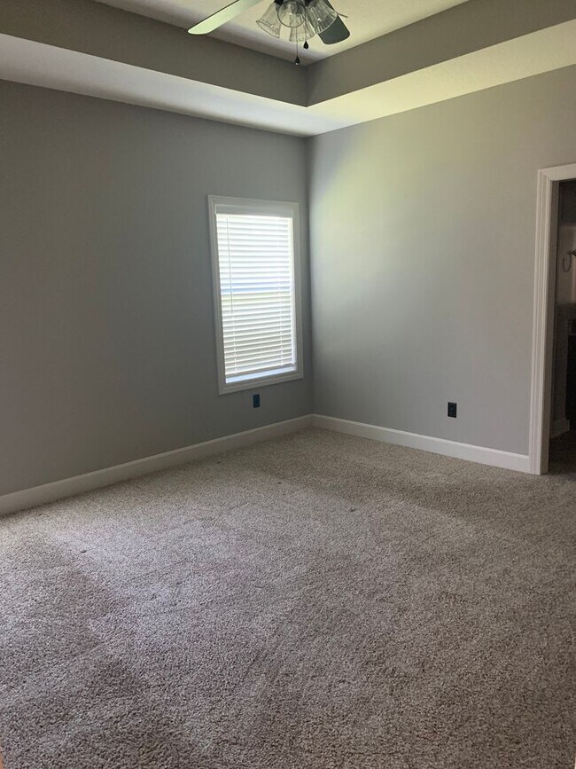 Building Photo - 11667 Ridgeway Ct