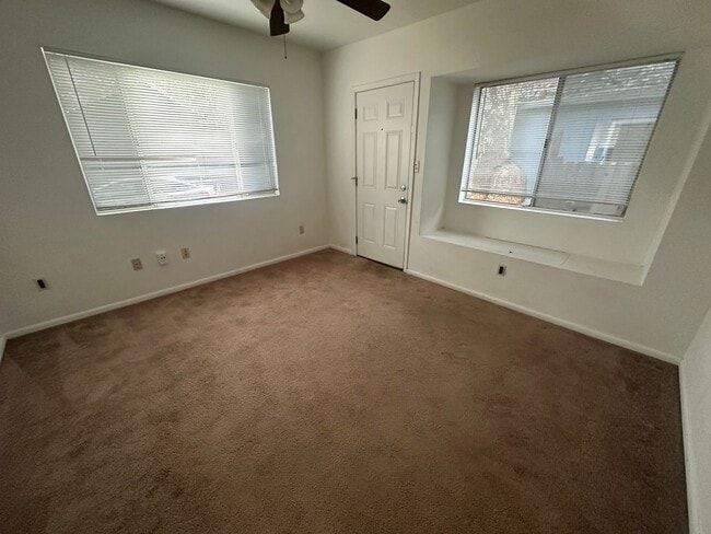 Building Photo - 2812 C St