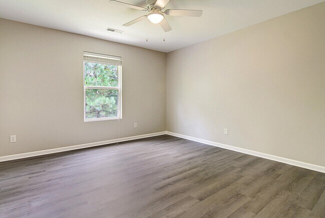 Building Photo - 1861 Cornsilk Dr
