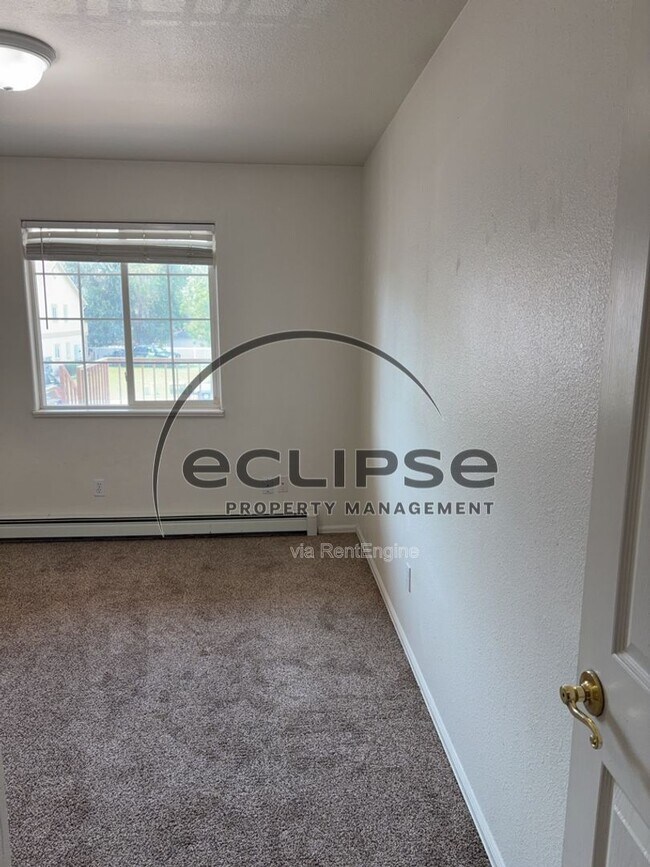 Building Photo - 494 Coronado Way