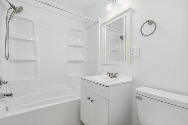 Building Photo - 3707 E Funston St