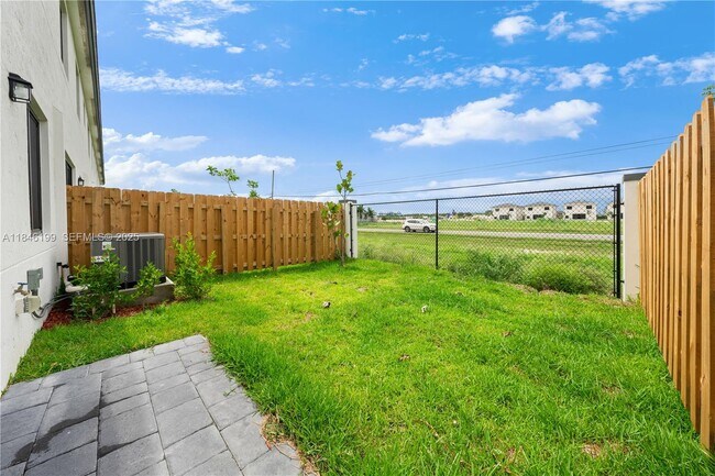 Building Photo - 18973 SW 344th Ter