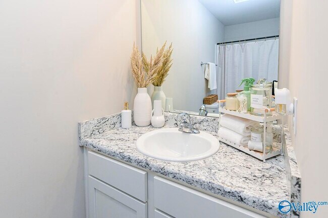 Building Photo - 110 Olde Hearth Rd