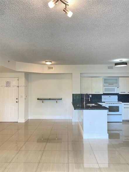 Building Photo - 2440 E Preserve Way