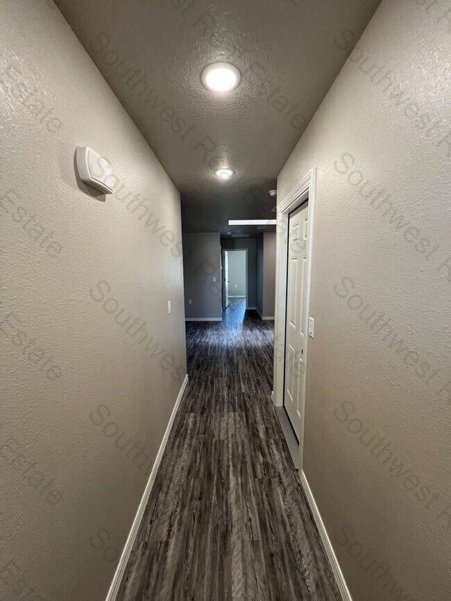 Building Photo - 2109 Bobwhite Ct