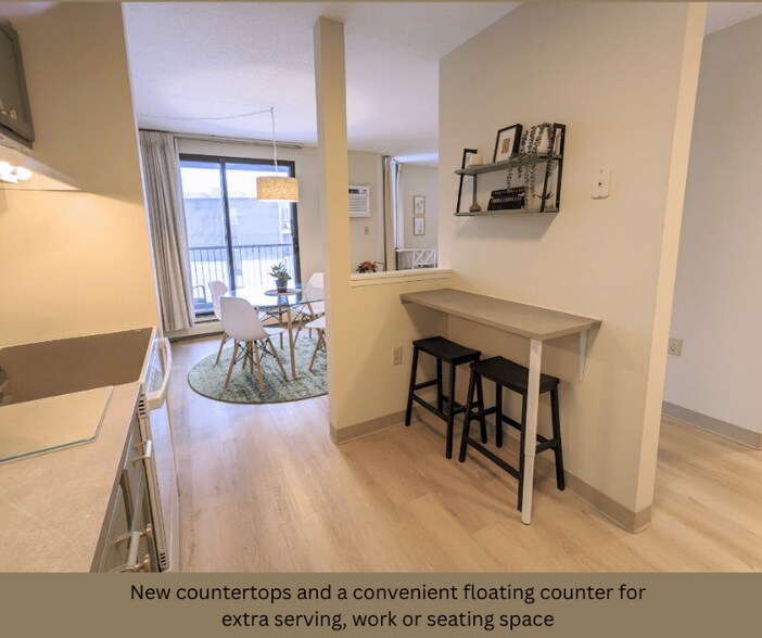 Building Photo - 6500 Woodlake Dr