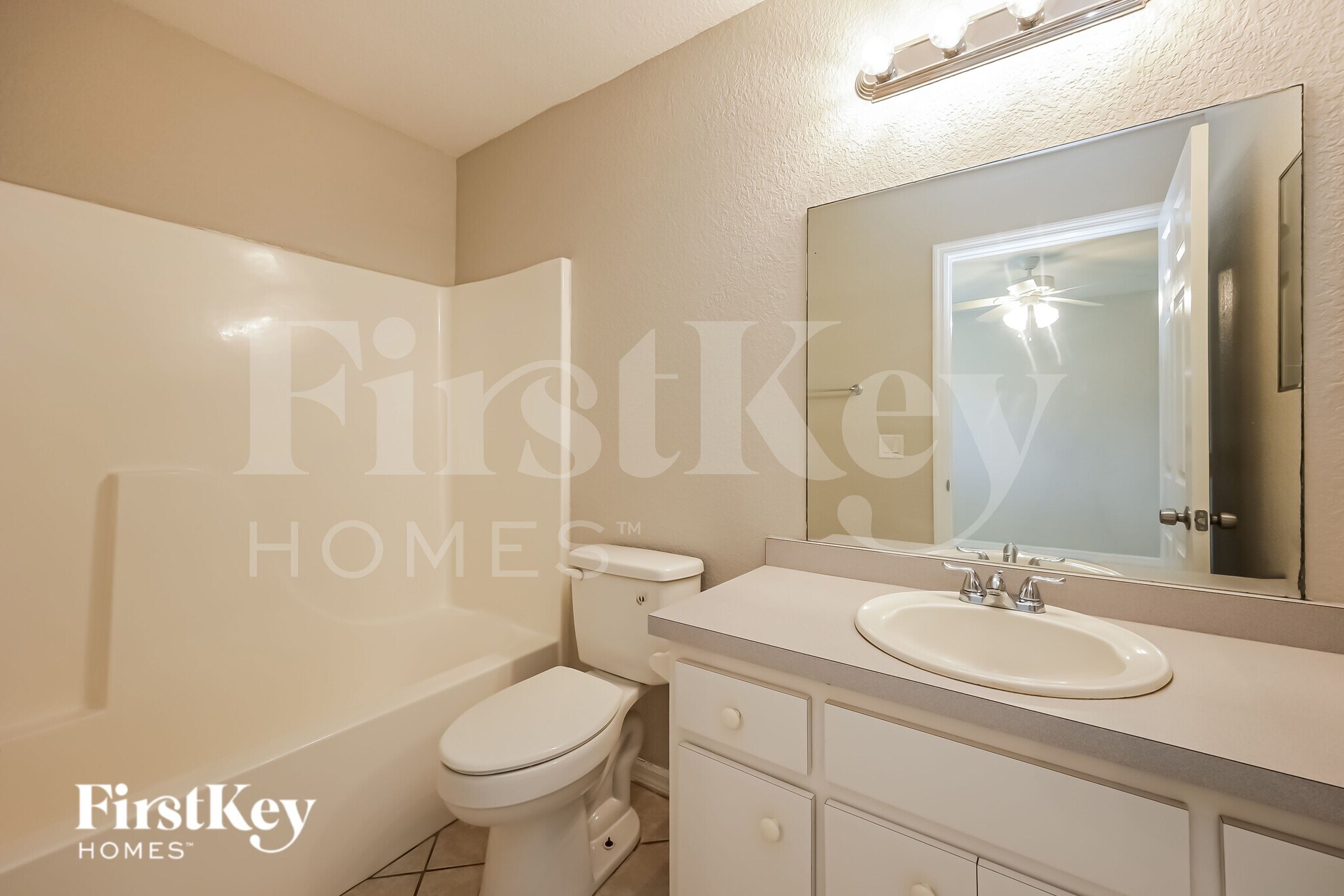 Building Photo - 2565 Vogler Ln