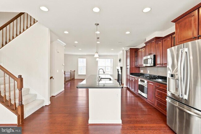 Building Photo - 42615 Beckett Terrace