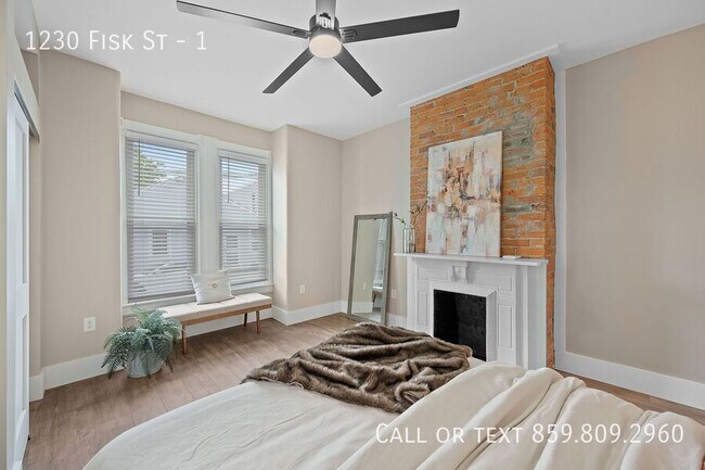 Building Photo - 1230 Fisk St