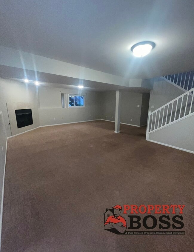 Building Photo - 3023 W 63rd Ln