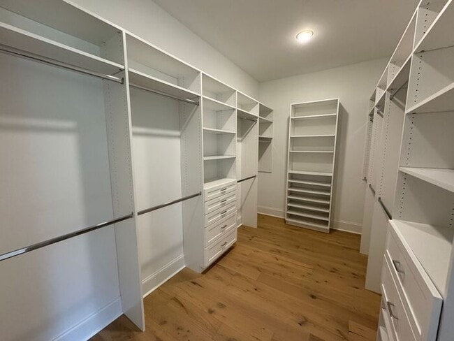 Building Photo - Rare rental opportunity in gated McMullen Cove community