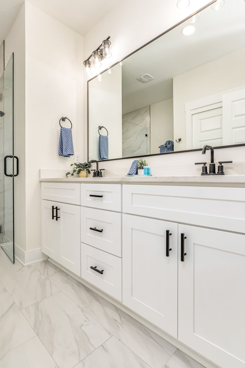 Building Photo - 536 N De Villiers St