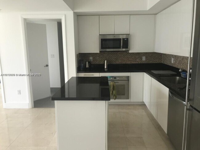 Building Photo - 92 SW 3rd St